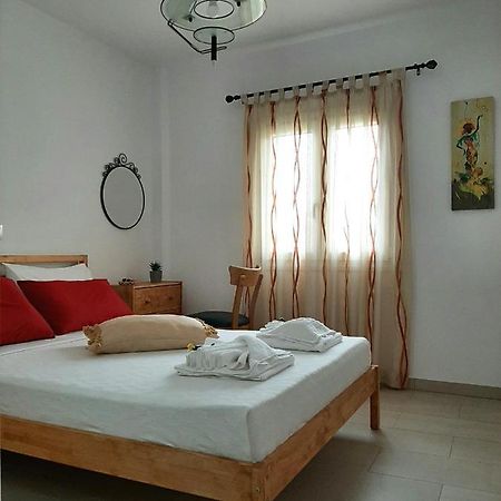 Quiet, Colourful Home In Cyclades Adiata المظهر الخارجي الصورة