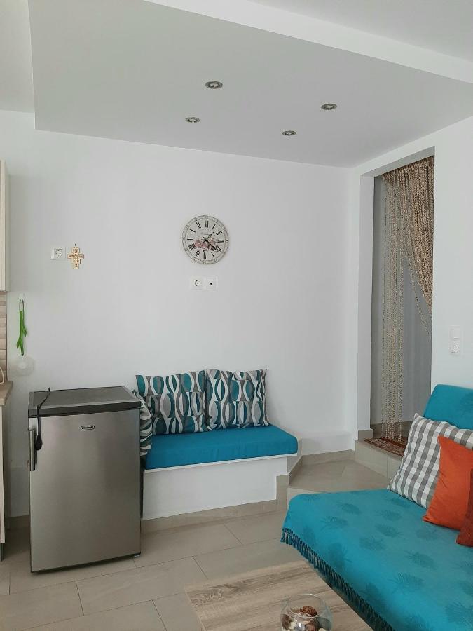 Quiet, Colourful Home In Cyclades Adiata المظهر الخارجي الصورة