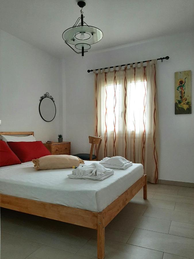 Quiet, Colourful Home In Cyclades Adiata المظهر الخارجي الصورة